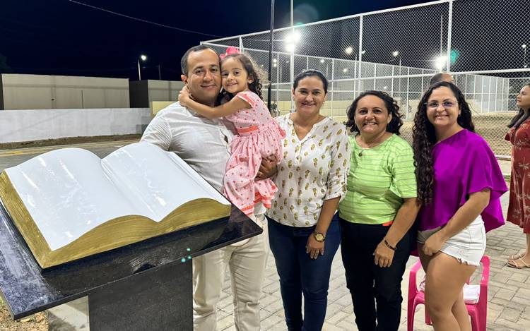 Irmão Renato Saldanha com seus familiares - (FOTO: Wllana Dantas)