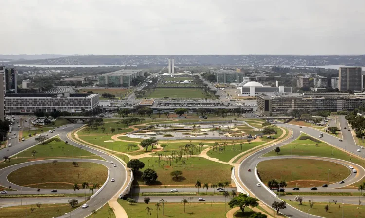 Brasília (DF) - 05/09/2023 - Vista da Esplanada dos Ministérios preparada para receber o desfile de 7 de setembro
Foto: Joédson Alves/Agência Brasil
