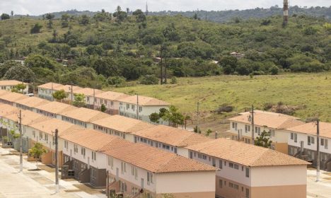 Santo Amaro da Purificação (BA), 14/02/2023 - Vista do complexo de apartamentos que presidente Luiz Inacio Lula da Silva entregará na retomada do Minha Casa, Minha Vida, em Santo Amaro (BA).
Presidente também irá anunciar a retomada das obras de