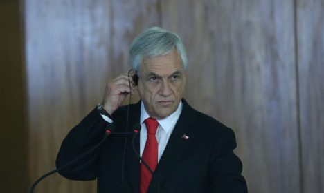 O presidente do Chile, Sebastián Piñera, fala à imprensa no Palácio do Planalto