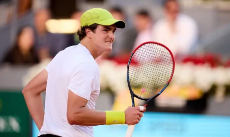 joao_fonseca_mastersde_madri_2025_estreia João Fonseca vence estreia no Masters 1000 de Madri contra o dinamarques Emer Moller, por 6/2 e 6/3