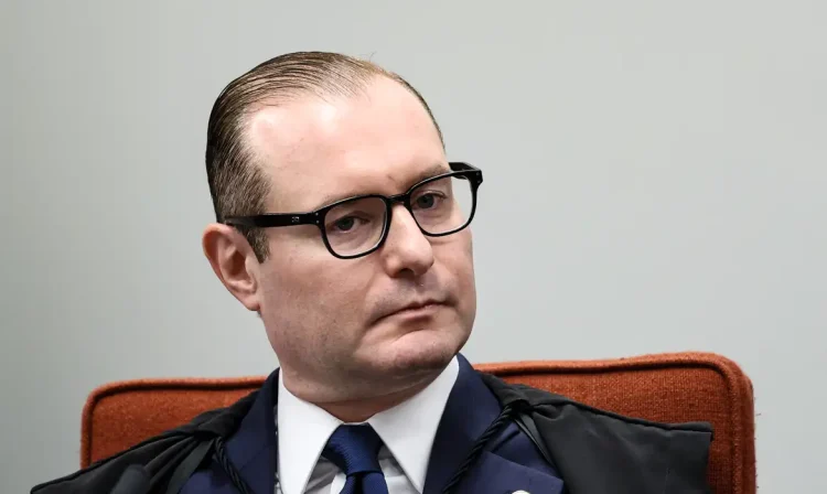 Brasília (DF), 11/09/2025 - O ministro Cristiano Zanin durante sessão na Primeira Turma do Supremo Tribunal Federal (STF), que realiza o quinto dia de julgamento dos réus do Núcleo 1 da trama golpista, formado pelo ex-presidente Jair Bolsonaro e mais sete aliados. Foto: Marcelo Camargo/Agência Brasil