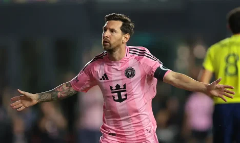 Lionel Messi comemora gol marcado pelo Inter Miami contra o Nasville SC pela MLS
08/11/2025 Sam Navarro-Imagn Images