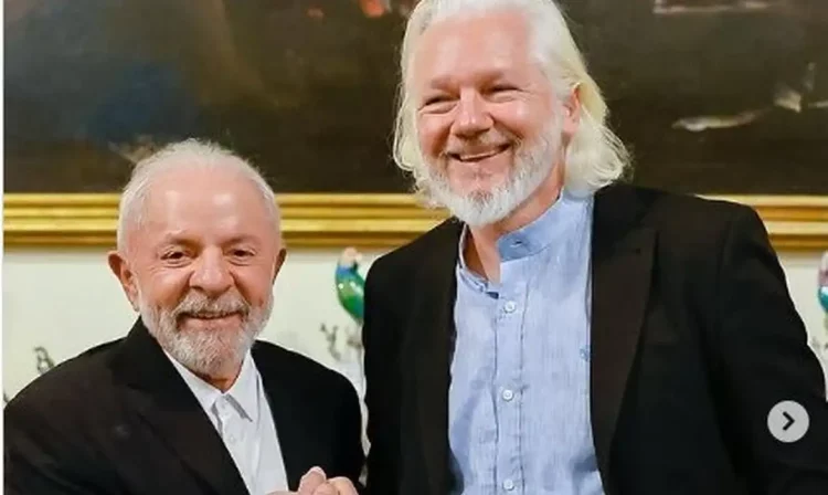Lula e Assange