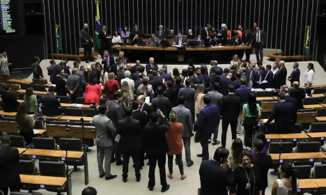 Brasília (DF) 09/05/2024 Sessão do Congresso Nacional para a votação de 32 vetos presidenciais e dois projetos de lei que facilitam ações de ajuda ao Rio Grande do Sul, assolado por enchentes e inundações. Foto Lula Marques/ Agência Brasil