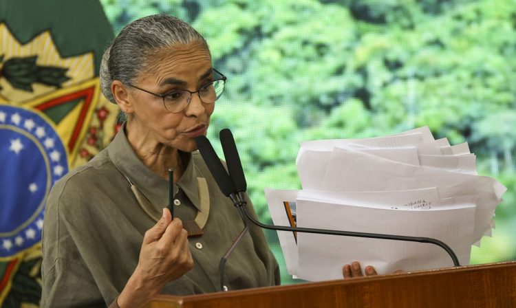 Brasília (DF), 05/06/2024 - A ministra do Meio Ambiente, Marina Silva, durante entrevista coletiva nesta quarta-feira (5), Dia Mundial do Meio Ambiente. Foto: Marcelo Camargo/Agência Brasil