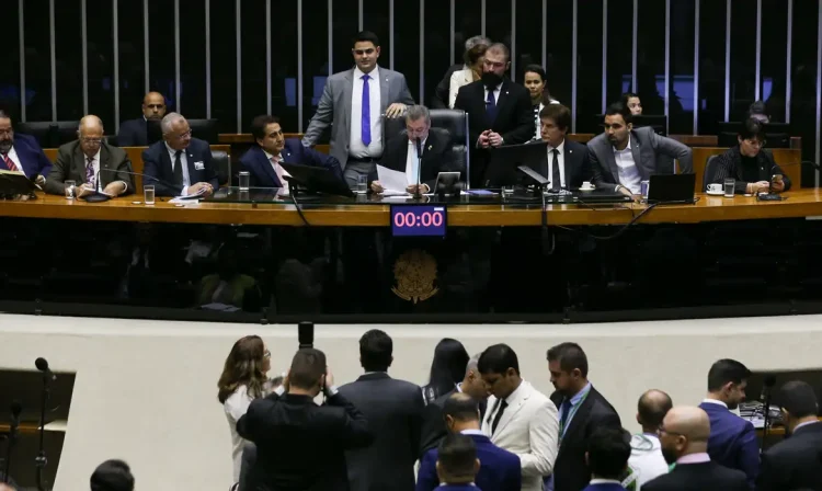 Brasília (DF) 17/04/2024  Comissão geral para debater a  regulamentação da atividade dos motoristas de aplicativos no Plenário da Câmara dos Deputados. Foto Lula Marques/ Agência Brasil