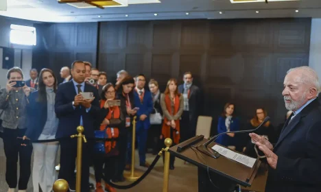 Presidente da República, Luiz Inácio Lula da Silva, durante entrevista coletiva.
Rússia - Moscou.

Foto: Ricardo Stuckert / PR