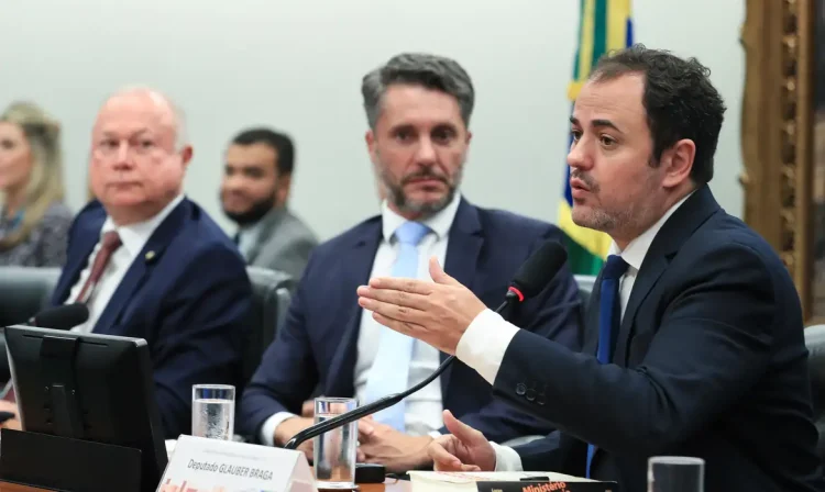Brasília (DF), 29/04/2025  - Reunião da comissão de Constituição e Justiça e de Cidadania (CCJ) da Câmara para apreciar e votar o recurso do deputado Glauber Braga contra decisão do Conselho de Ética e Decoro Parlamentar da Casa.. Foto: Lula Marques/Agência Brasil