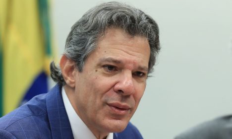 lula7176 Brasília (DF), 11/06/2025  - O ministro da Fazenda, Fernando Haddad, durante audiência pública conjunta,  promovida pelas comissões de Finanças e Tributação e de Fiscalização Financeira e Controle da Câmara dos Deputados. Foto: Lula Marques/Agência Brasil