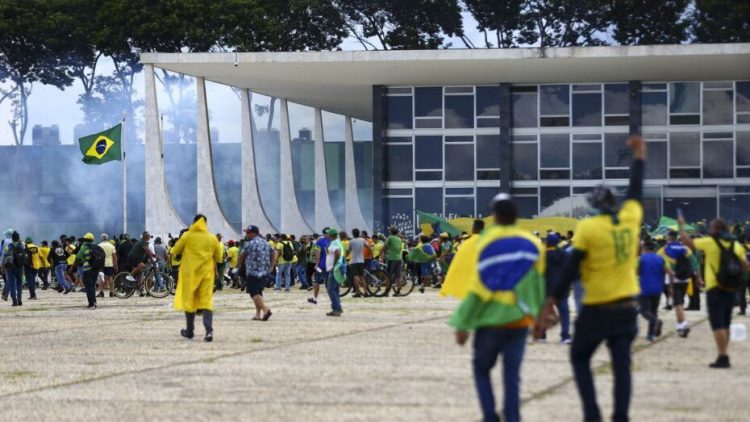 PGR pede ao STF que oficiais da PMDF fiquem detidos em unidades militares diferentes. Foto: Marcelo Camargo/Agência Brasil. reu