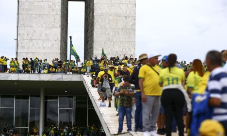 Manifestantes invadem Congresso, STF e Palácio do Planalto.
Foto: Marcelo Camargo/Agência Brasil/Arquivo