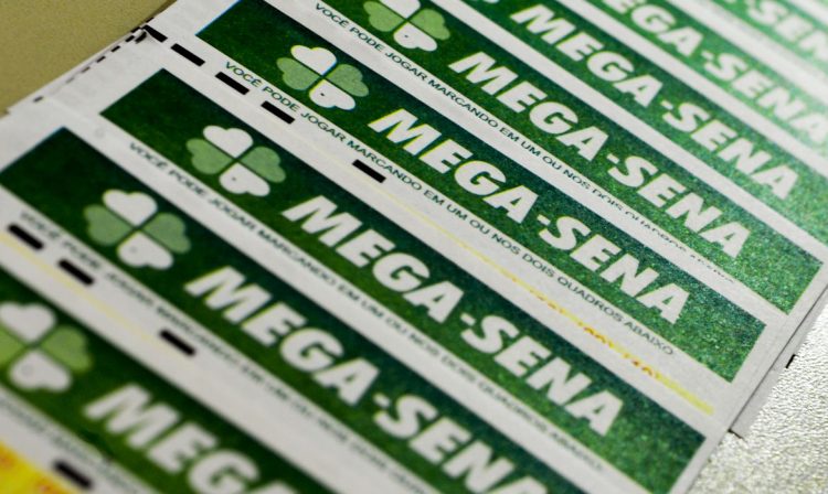 Nenhuma aposta acerta Mega-Sena e prêmio acumulado vai a R$ 34