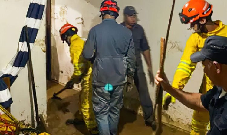 menino1 Brasília (DF) 13/01/2024 - Menino de 6 anos morre após chuvas em Juquitiba, na Grande São Paulo
Foto: Corpo de Bombeiros São Paulo/Divulgação