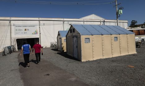 Canoas (RS), 30/04/2025 - Cerca de 240 pessoas que foram atingidas pela enchente de abril de 2024 continuam no centro humanitário de acolhimento esperança, localizado no bairro iguara.
A um ano o estado foi atingido por temporais que afetou mais de 400 municípios gaúchos, tiveram bairros inteiros alagados. A maior tragédia climática da história, deixou pelo menos 147 mortos e afetou mais de 2,1 milhões de pessoas.
Foto: Joédson Alves/Agência Brasil