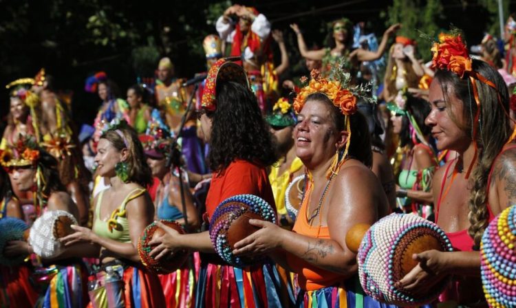 Rio de Janeiro (RJ) 10/02/2024 – Apresentação de carnaval do bloco da Terreirada Cearense, na Quinta da Boa Vista. Foto: Fernando Frazão/Agência Brasil