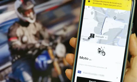 Brasília (DF), 22/01/2025 - Aplicativo do Uber para Motos. Foto: Bruno Peres/Agência Brasil
