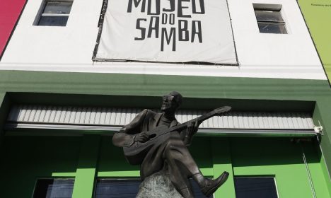 Rio de Janeiro (RJ), 25/07/2023 - Estátua de Cartola na entrada do Museu do Samba, na Mangueira. Foto: Fernando Frazão/Agência Brasil