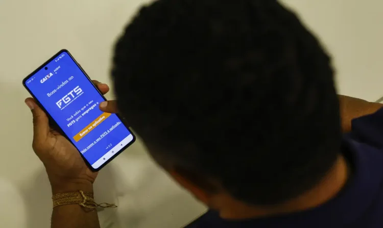 Brasília (DF) 08/08/2024 – FGTS distribuirá R$ 15,2 bi a trabalhadores; veja como será o cálculo
Valor foi aprovado nesta quinta (8) pelo Conselho Curador do fundo
Foto: Joédson Alves/Agência Brasil