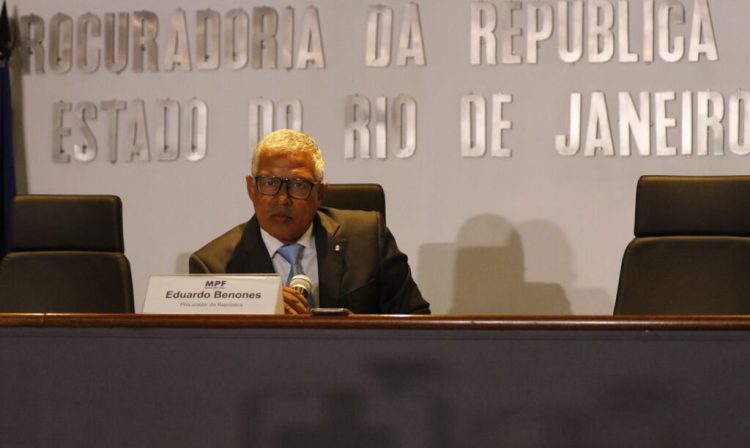 Rio de Janeiro (RJ) 21/03/2024– O procurador da República Eduardo Benones explica denúncia do Ministério Público Federal de fraude na compra de blindados da Polícia Rodoviária Federal, em licitação vencida pela empresa Combat Armor Defense. Foto: Fernando Frazão/Agência Brasil