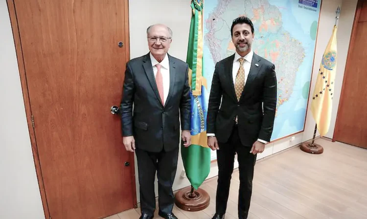 Brasília (DF), 09/10/2025 –o vice-presidente e ministro do Desenvolvimento, Indústria, Comércio e Serviços, Geraldo Alckmin reunido com ministro do comércio internacional do Canadá, Maninder Sidhu.
Foto: Cadu Gomes/VPR