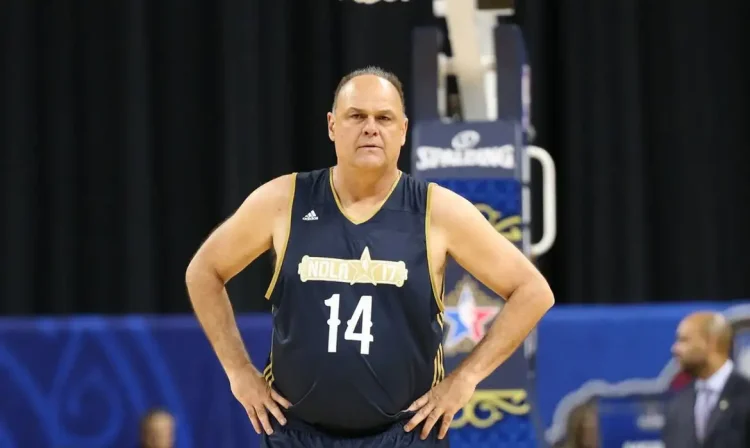 17/04/2026 - A lenda do basquete, Oscar Schmidt foi internado na manhã desta sexta-feira (17/04) após passar por um mal-estar.  Foto: oscarschmidt14/Instagram