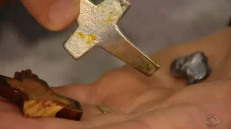 padre e salvo por crucifixo durante assalto no rio grande do sul 1696984264381 v2 900x506.png