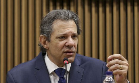 Brasília (DF), 19/10/2023 - O ministro da Fazenda, Fernando Haddad, durante palestra no 26º Congresso Internacional de Direito Constitucional, no Instituto Brasileiro de Ensino, Desenvolvimento e Pesquisa (IDP), em Brasília. Foto: Marcelo Camargo/Agência Brasil