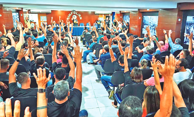 Policiais civis decidiram suspender paralisação de diárias operacionais após reunião com Governo do Estado nesta sexta / Foto: Sindipol - RN