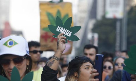 São Paulo (SP), 17/06/2023 - 15ª edição da Marcha da Maconha São Paulo na Avenida Paulista  - Tema “Antiproibicionismo por uma questão de classe – Reparação por necessidade”. Foto Paulo Pinto/Agência Brasil