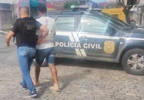 Homem é suspeito de estupro de vulnerável e agressão contra os enteados. Foto: Reprodução.