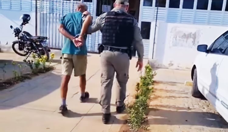 Policiais conduziram homem que esfaqueou Adelson Ganhador para a DP