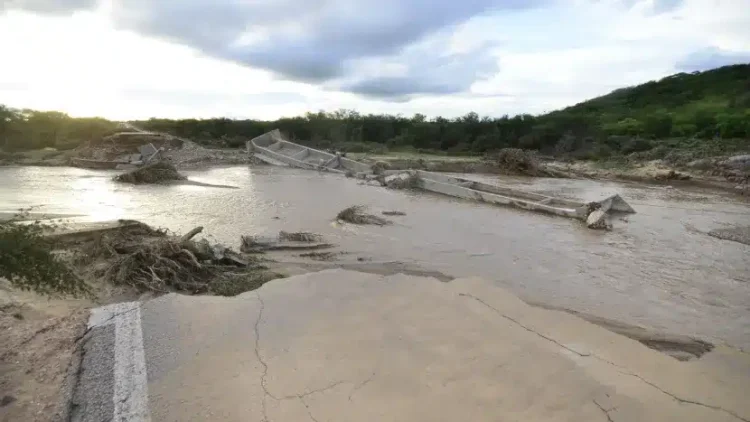 Ponte Interditada em Lajes RN 15