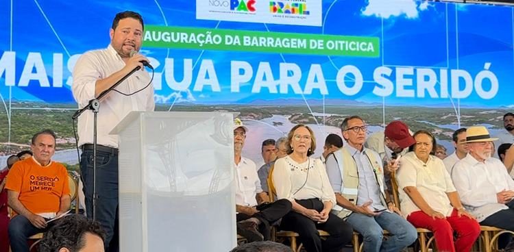 Prefeito Iogo Queiroz
