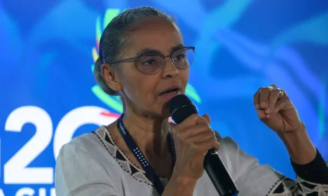 Brasília (DF) 12/04/2024 
A ministra do Meio Ambiente e Mudança do Clima, Marina Silva, participa de entrevista coletiva, após abertura da reunião do Grupo de Trabalho (GT) de Sustentabilidade Ambiental e Climática do G20
Foto: Fabio Rodrigues- Pozzebom/Agência Brasil
