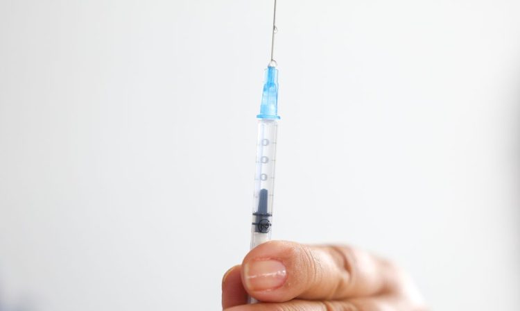 Brasília (DF) 17/10/2025 O Dia D nacional de multivacinação, mobilização voltada à atualização da caderneta de crianças e adolescentes menores de 15 anos, no Riacho Fundo II, cidade satéite de Brasília.   Foto: Fabio Rodrigues-Pozzebom/ Agência Brasil