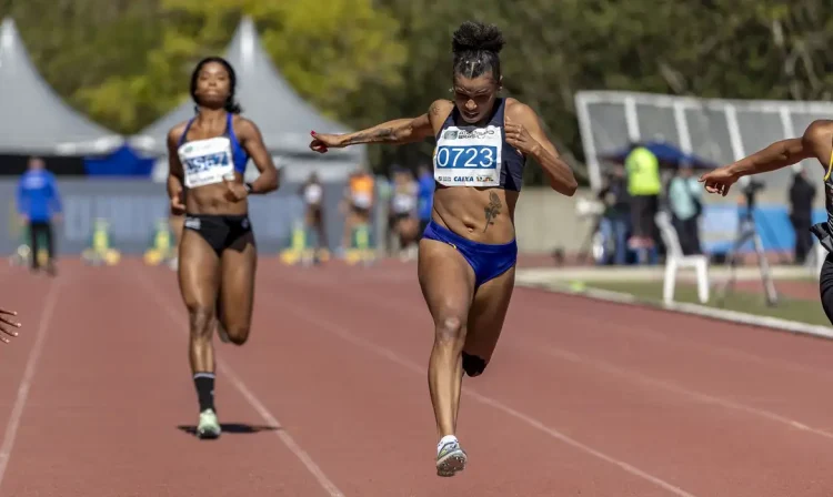 31.08.2025 - Troféu Brasil de Atletismo no CT Paralímpico, em São Paulo. Foto: Alessandra Cabral/CPB - Rayane Soares cravou o recorde mundial dos 100 m para a classe T13 (baixa visão) - em 31/07/2025