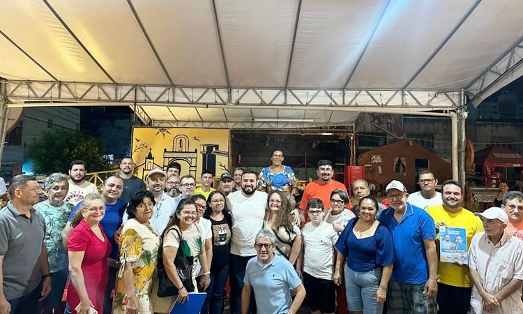 Reunião do Dr. Tadeu e de Toinho Santiago com representantes de associações