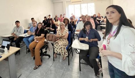 Reunião no Hospital Telecila Freitas Fontes