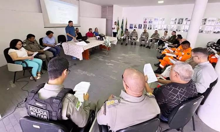 Reuniões de planejamento ocorreram meses antes da Festa