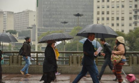 Chuva na região central de São Paulo.