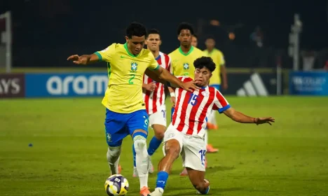 Brasil vence Paraguai nos pênaltis e avança às oitavas do Mundial de futebol sub 17 masculino - em 14/11/2025