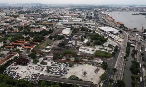 Rio de Janeiro (RJ) 31/07/2024 - Vista aérea do terreno no Gasômetro onde o Flamengo pretende construir o seu novo estádio — 
Foto:Prefeitura do Rio/Divulgação