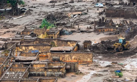 Agência Brasil 30 Anos - Área afetada pelo rompimento de barragem no distrito de Bento Rodrigues, zona rural de Mariana, em Minas Gerais