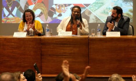 Rio de Janeiro (RJ), 19/01/2023 - A ministra da Cultura, Margareth Menezes, fala durante a celebração do aniversário de 15 anos do Instituto Brasileiro de Museus (Ibram), no Museu Histórico Nacional, região central da cidade. Foto: Tânia Rêgo/Agência Brasil