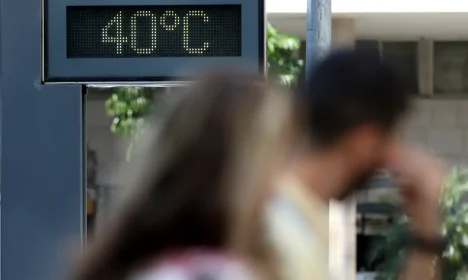 Rio de Janeiro (RJ), 24/08/2023 - Rio de Janeiro (RJ), 24/08/2023 - Termômetro, no centro da cidade, chega a marcar 40 graus em meio a forte onda de calor. Foto:Tânia Rêgo/Agência Brasil