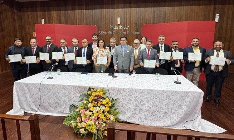 Vereadores eleitos e diplomados pela Justiça Eleitoral em Caicó - (Foto: Sidney Silva)