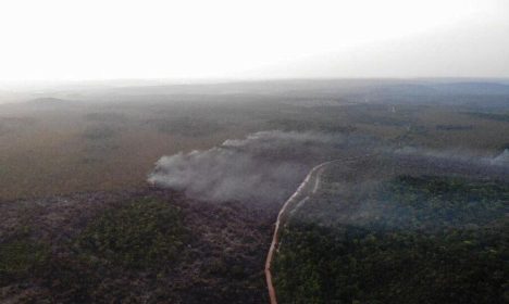 Fotos aéreas , incêndio Alter do Chão