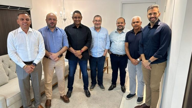 Dirigentes do PSDB e Cidadania reunidos para discutir eleições em Natal. Foto: Divulgação.