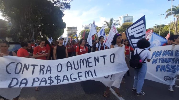 Estudantes fazem novo protesto contra reajuste da tarifa / Foto: cedida